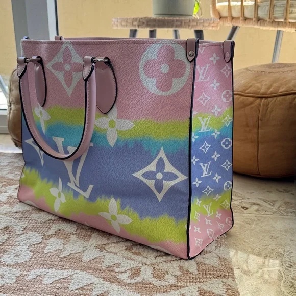 Louis Vuitton Multicolor Monogram Tote $200 - Picture 1 of 11